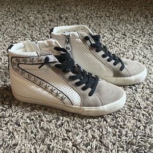 Vintage Havana high top sneakers size 7.5